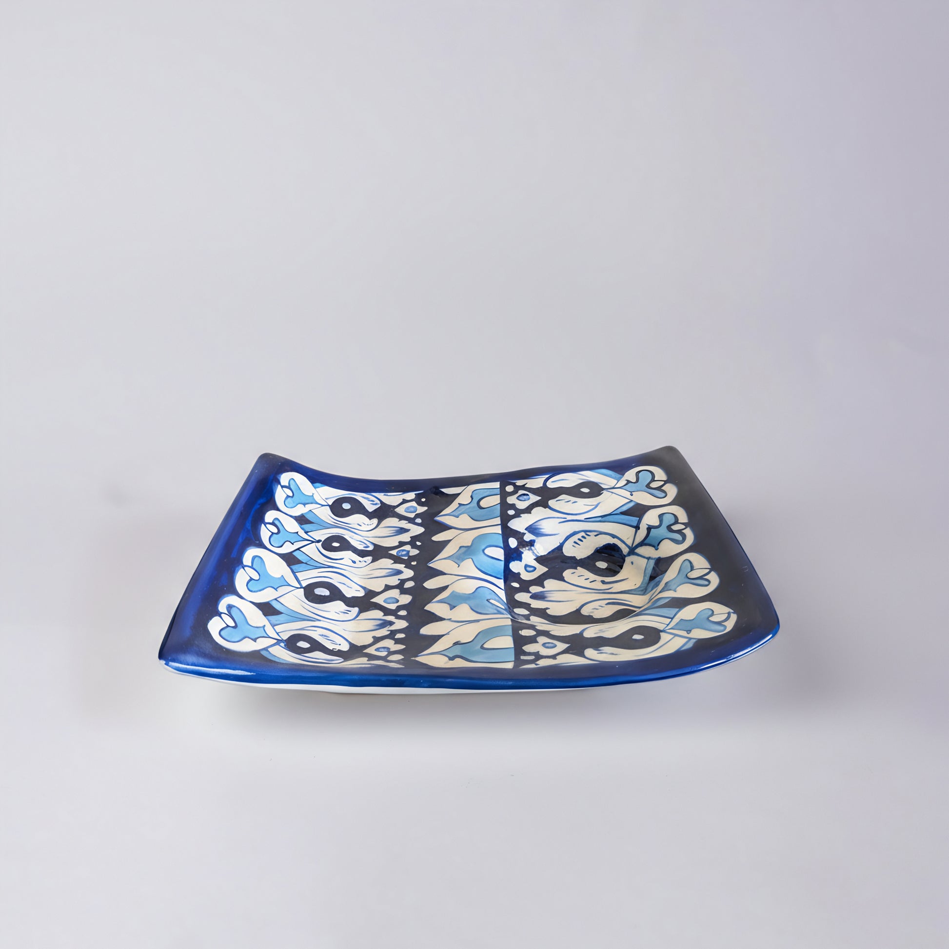 Blue Pottery Wavy Serving Tray — 7″ × 5″ Multani Ceramic (Bold Navy Vine Motif)