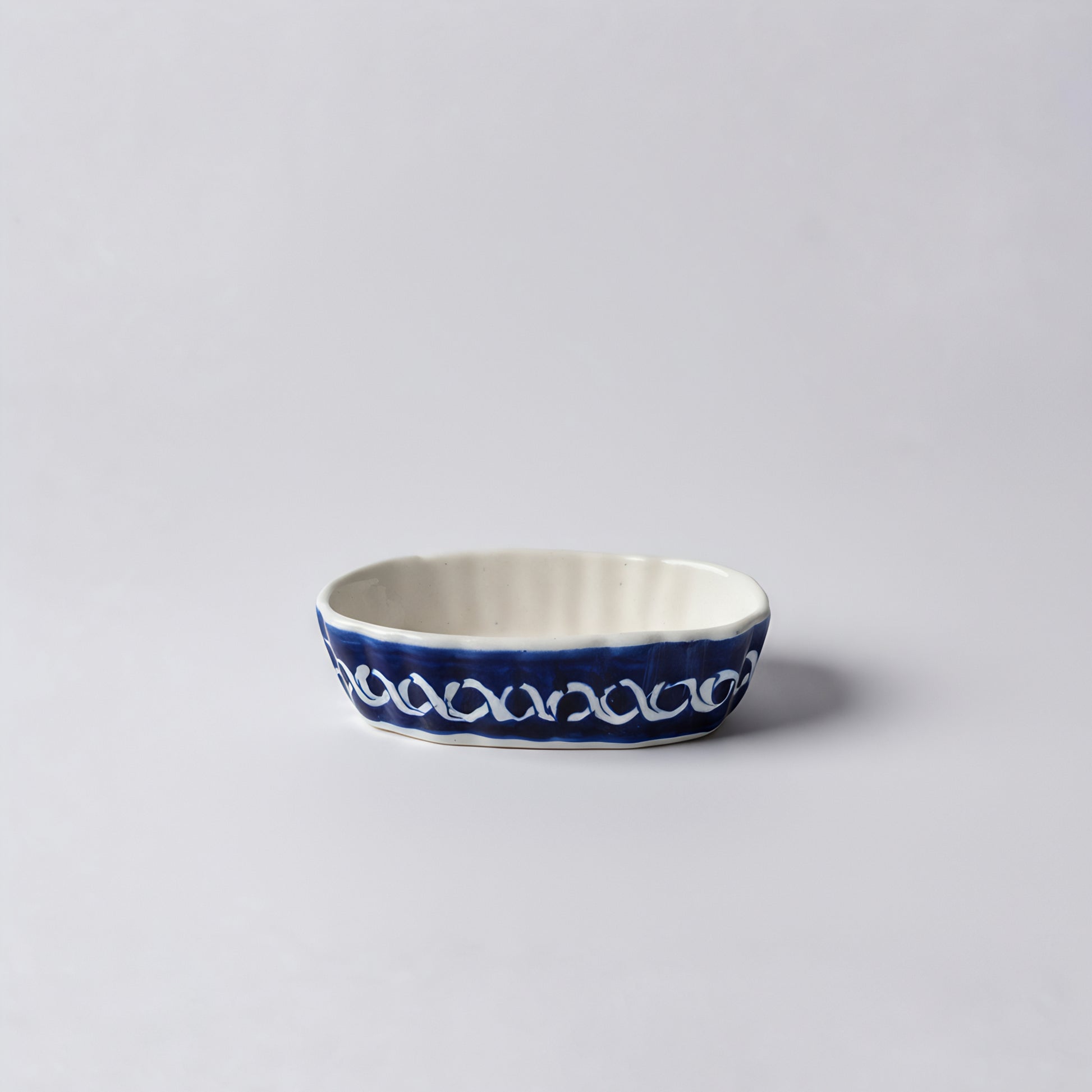 Hand-Painted Multani Blue Pottery Soap Dish – Oval Ceramic Tray with Drainage