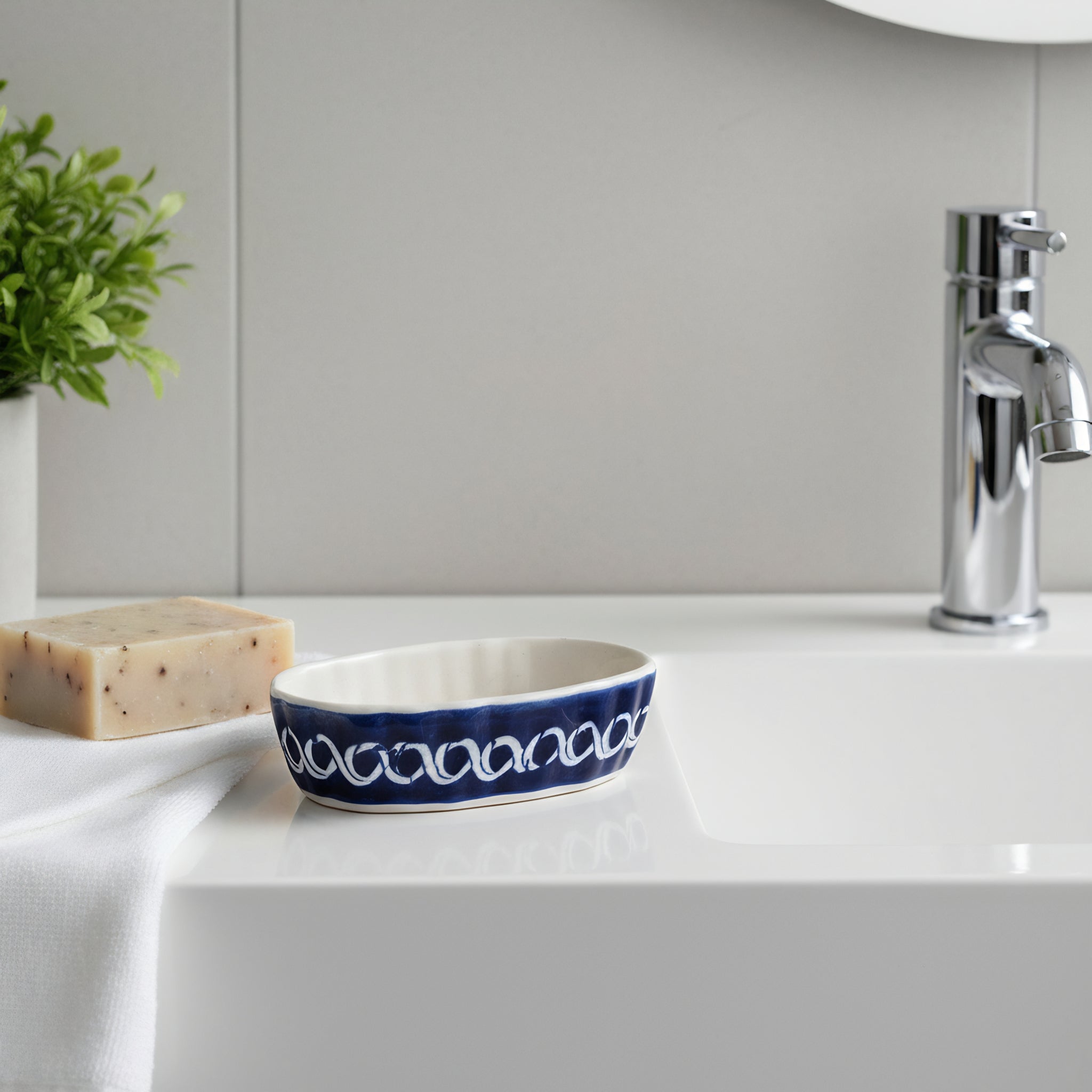 Hand-Painted Multani Blue Pottery Soap Dish – Oval Ceramic Tray with Drainage