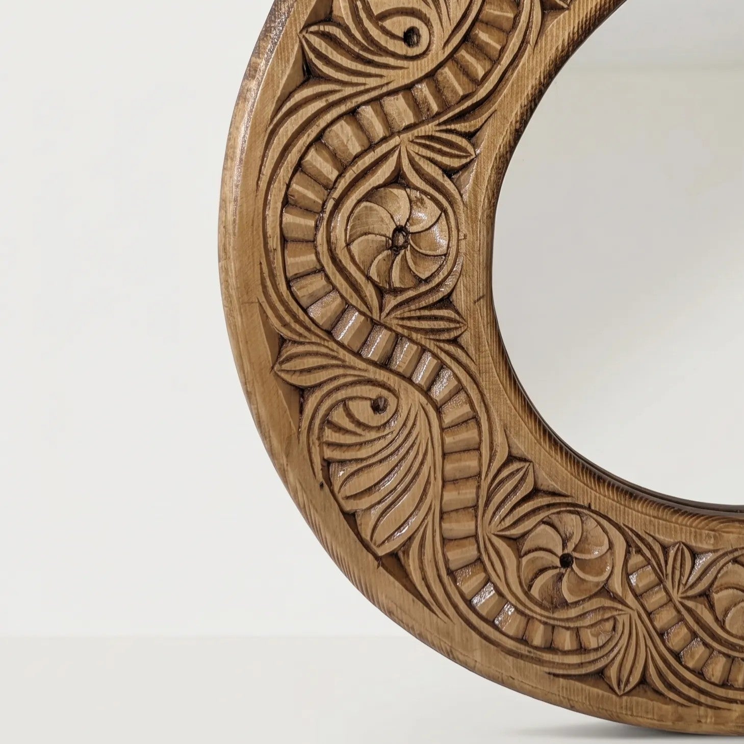 Hand-Carved Swati Round Mirror Frame – 20” Wooden Wall Mirror