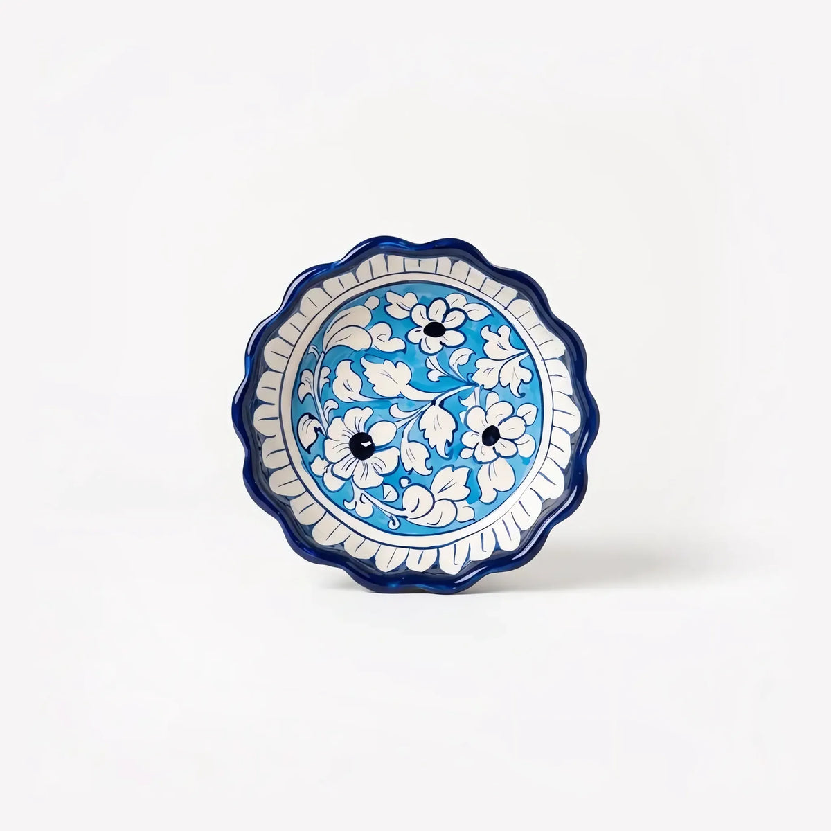 7 inch apple pie dish with sky-blue floral centre, front view