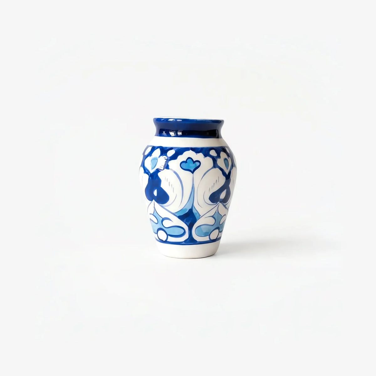 Close view of the mini vase pattern