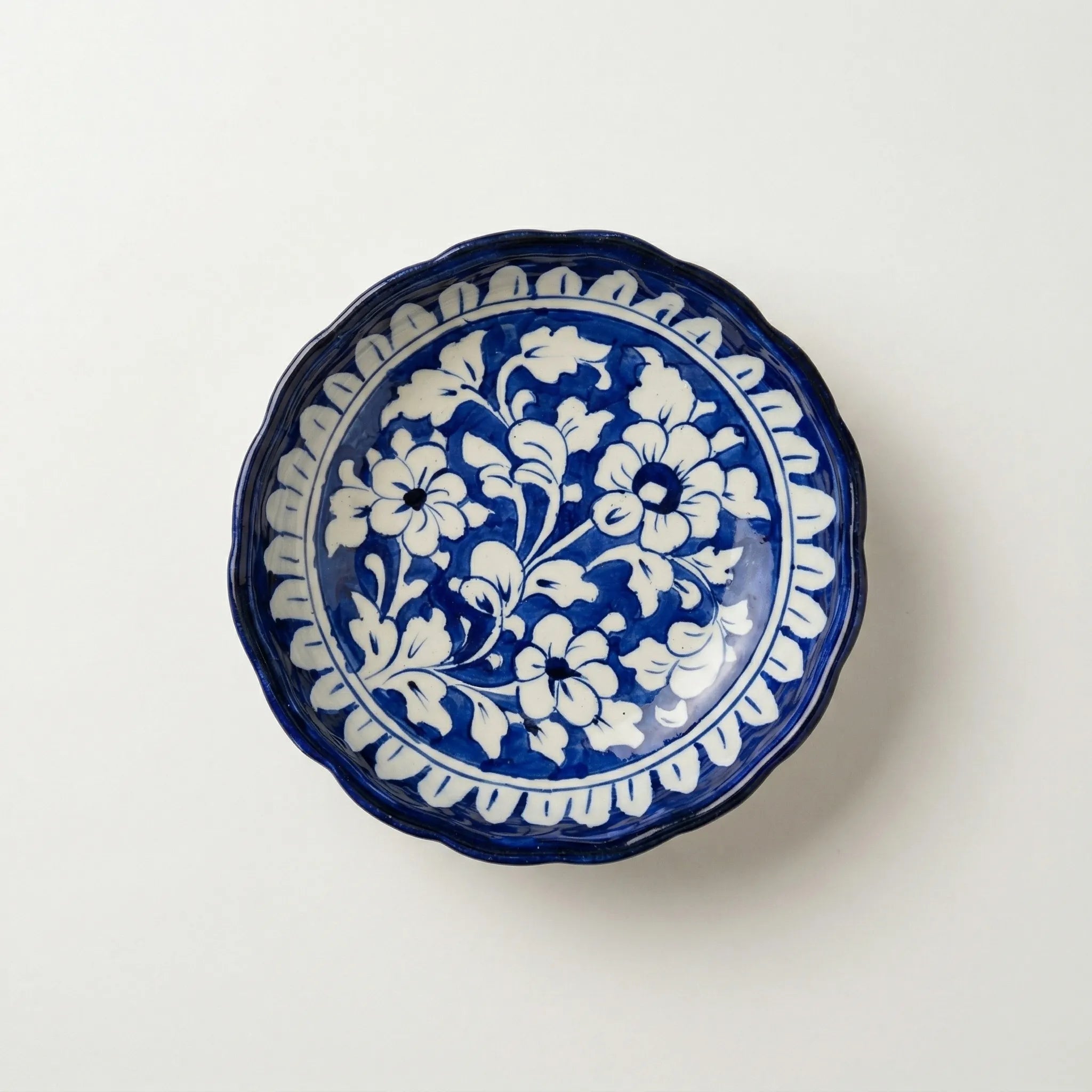 Multani Blue Pottery Apple Pie Dish – Handcrafted 8 Inch Ceramic Serving Dish with Floral Design (2 Inch Deep)