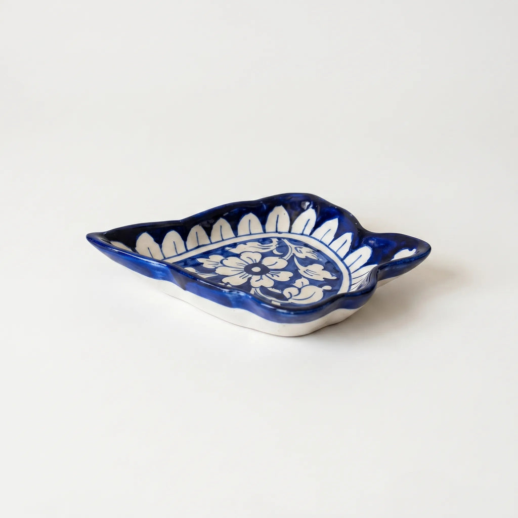 Multani Blue Pottery Decorative Serving Dish – Handcrafted Ceramic Snack & Trinket Dish (7 x 6 Inch, 1 Inch Deep)