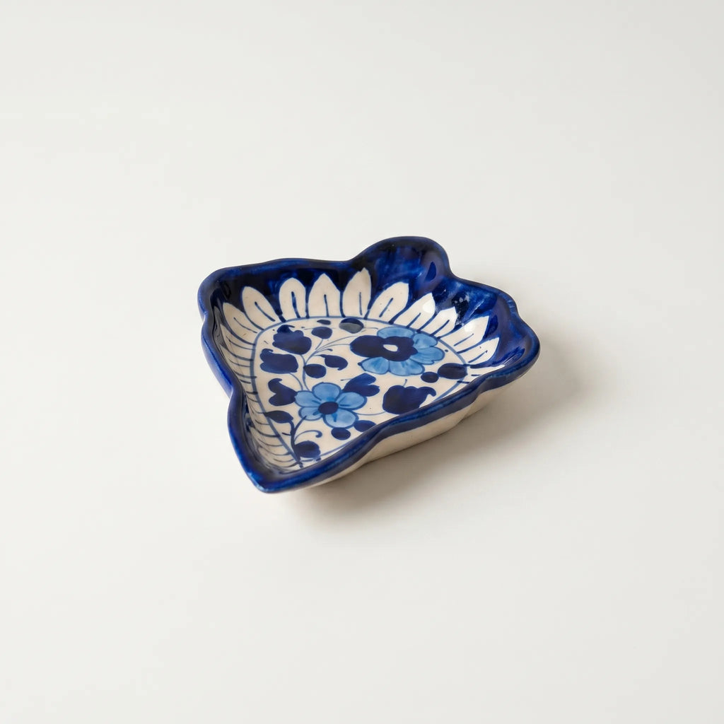 Multani Blue Pottery Decorative Serving Dish – Handcrafted Ceramic Snack & Trinket Dish (7 x 6 Inch, 1 Inch Deep)