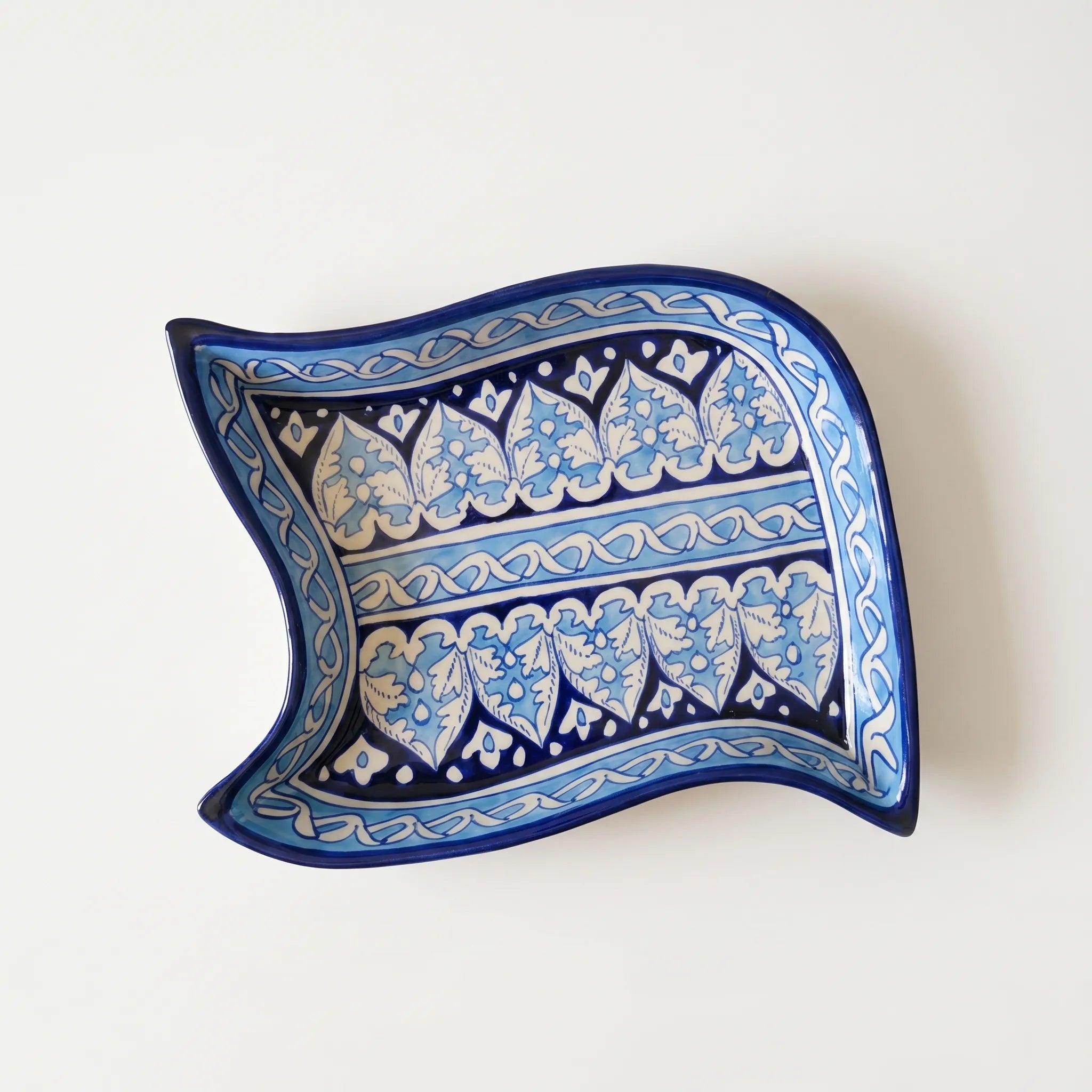 Multani Blue Pottery Star Serving Dish – Hand-Painted Ceramic Platter (10 Inch, Blue Variant)