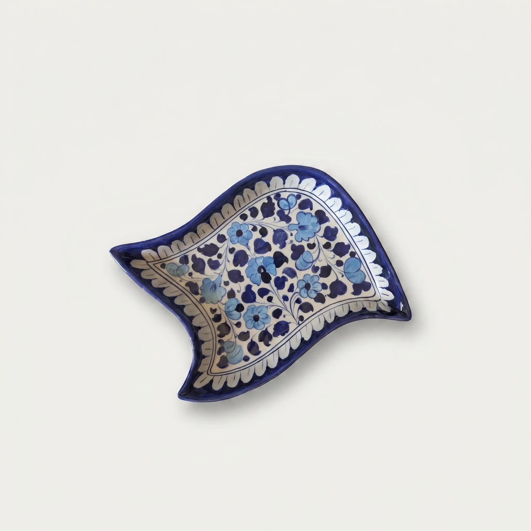 Multani Blue Pottery Star Serving Dish – Hand-Painted Ceramic Platter (10 Inch, Floral Variant)