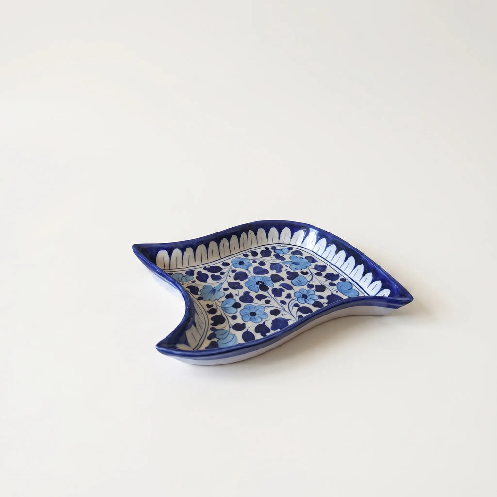 Multani Blue Pottery Star Serving Dish – Hand-Painted Ceramic Platter (10 Inch, Floral Variant)