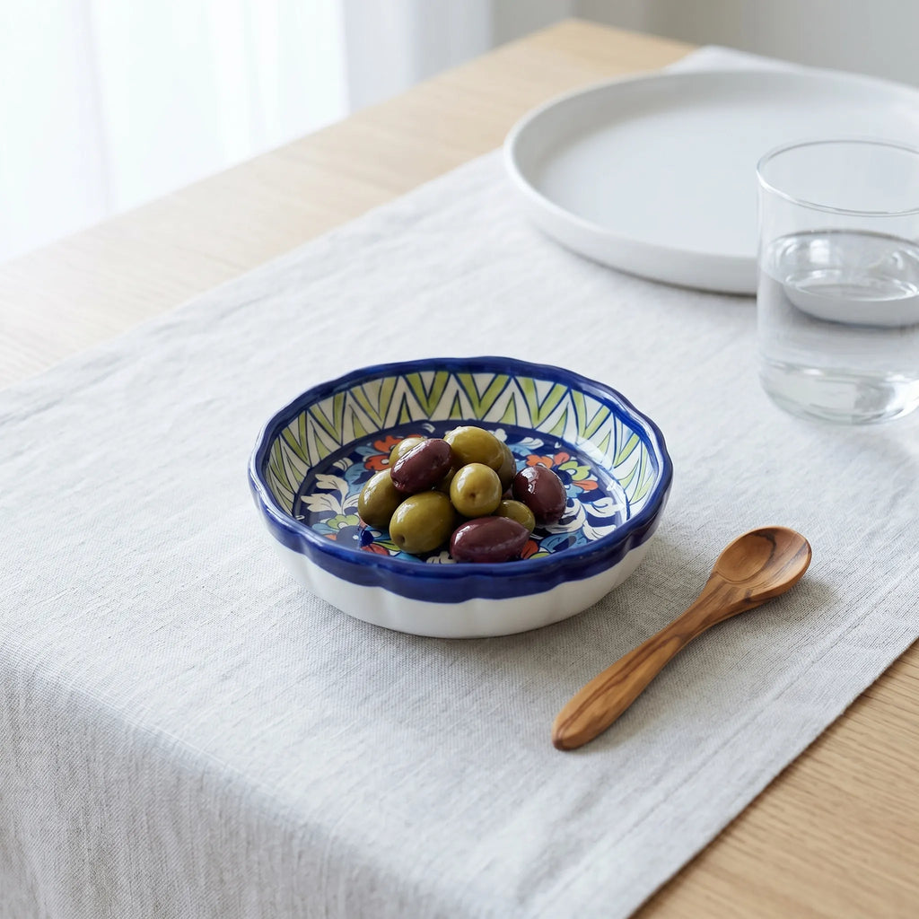 Multani Blue Pottery Apple Pie Dish – Handcrafted 8 Inch Ceramic Serving Dish with Geometric Floral Design (2 Inch Deep)