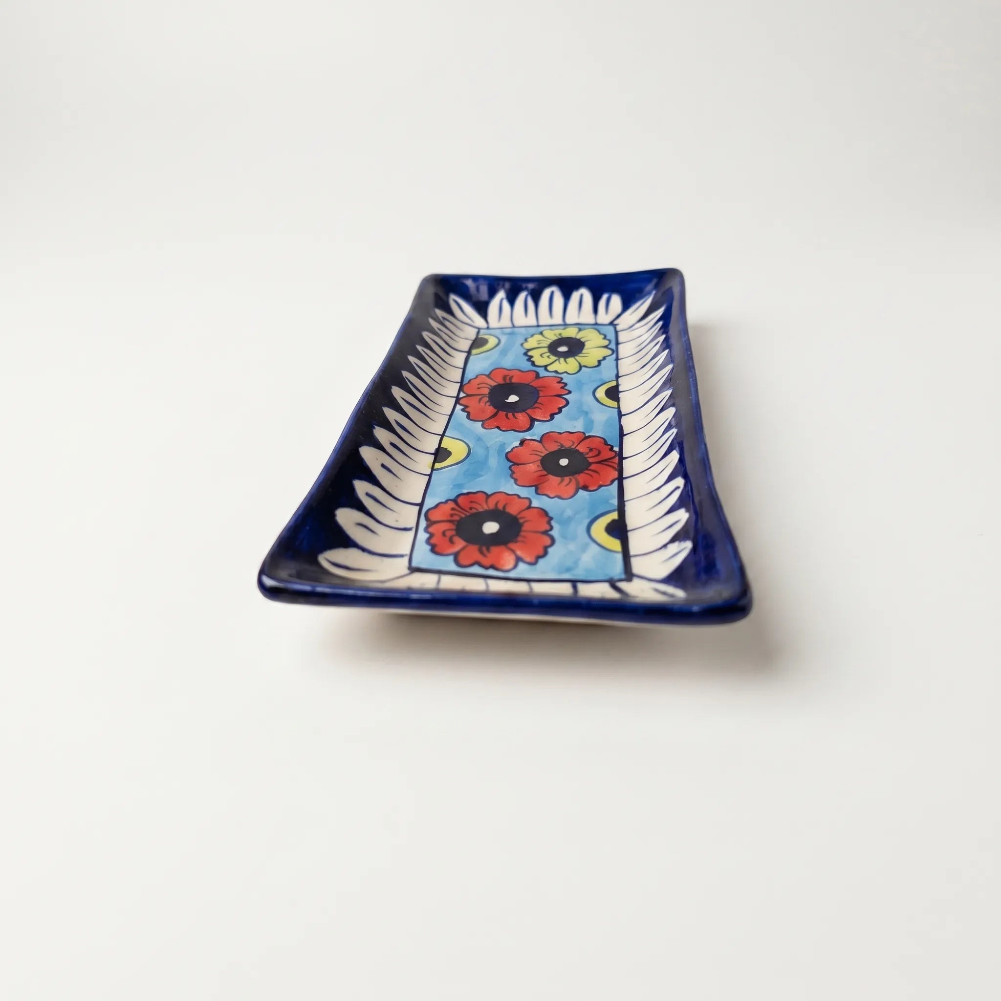 Multani Blue Pottery Flat Dish – 8 Inch Shallow Floral Snack Plate (Hand-Painted Ceramic)