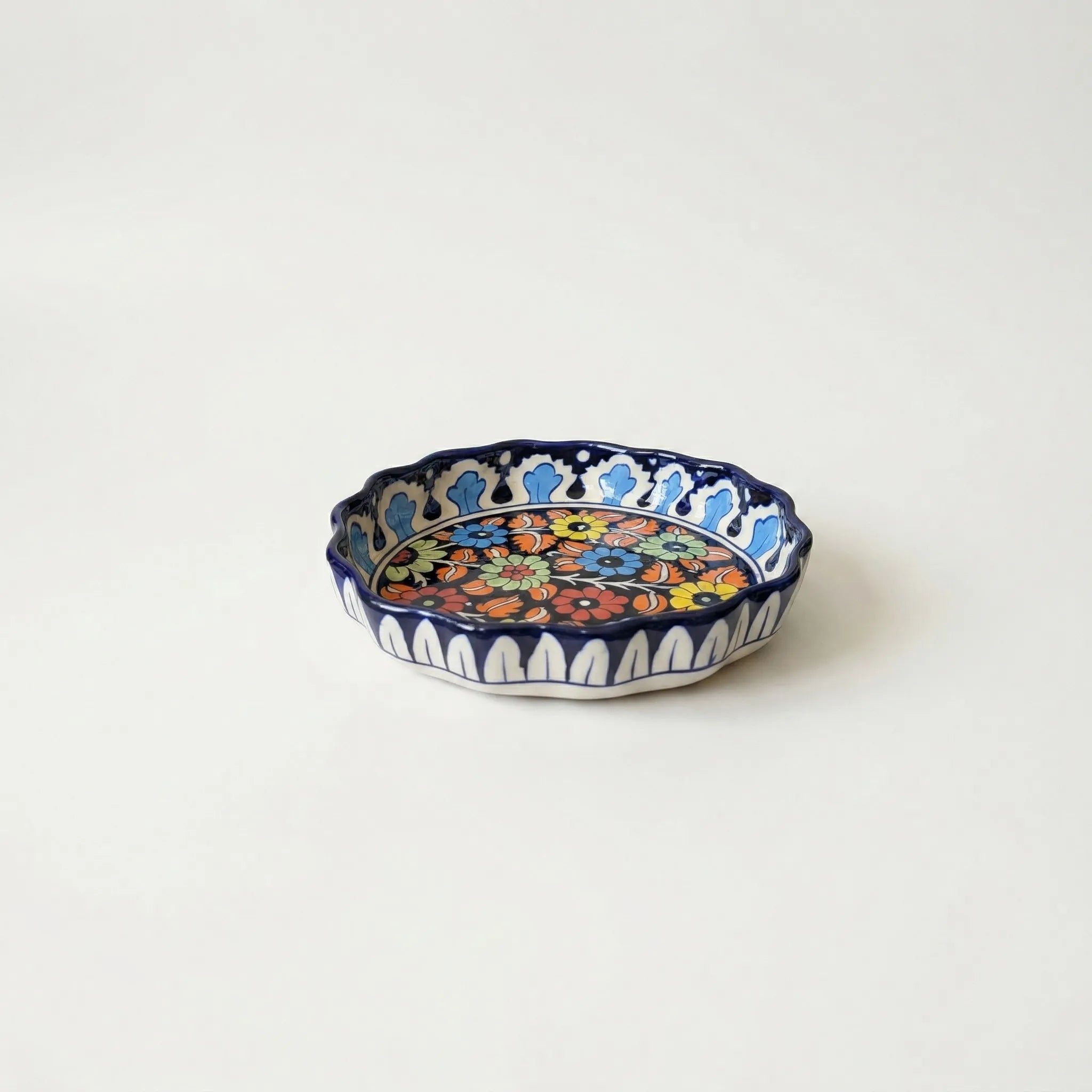 Multani Blue Pottery Apple Pie Dish – Handcrafted 9 Inch Ceramic Serving & Wall Hanging Dish with Multicolor Floral Design (2 Inch Deep)