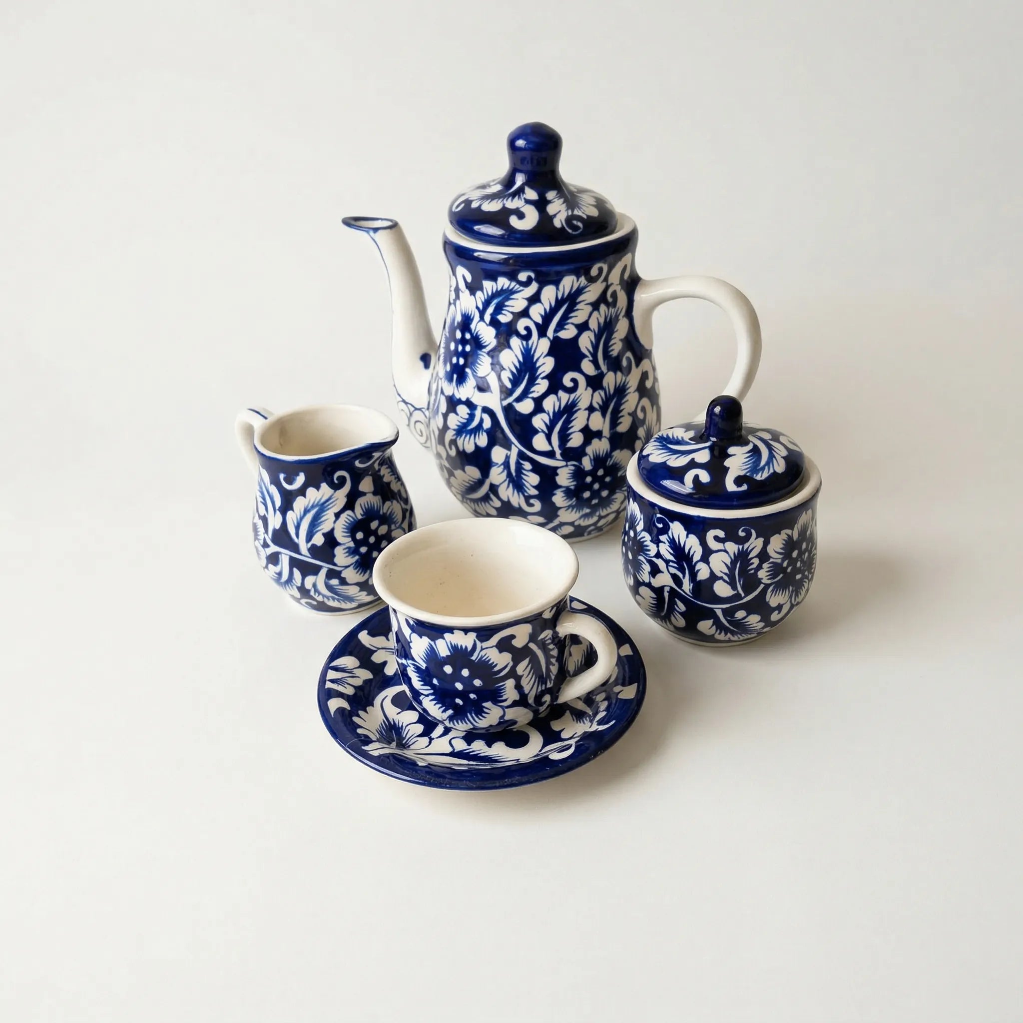 15-Piece Hand-Painted Ceramic Blue Pottery Tea Set - Traditional Floral Design